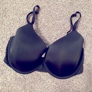 32DD VS bra worn